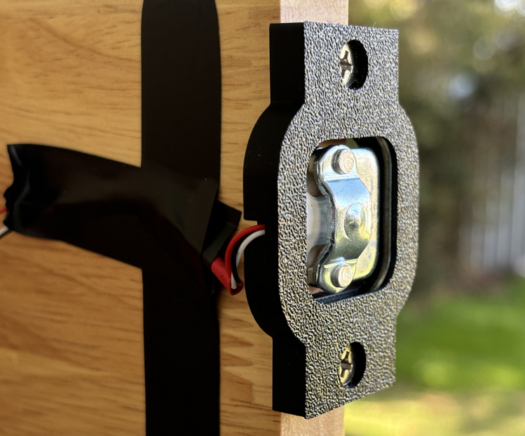 Close up a load cell and 3D printed mounting bracket